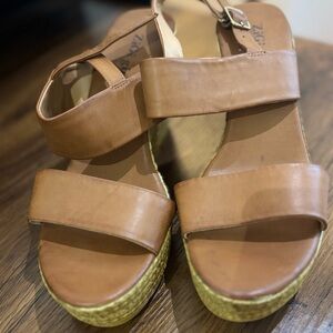 Women’s Tan Platform Sandals - Casual Summer Wedge